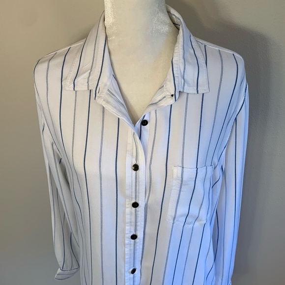 Jachs Girlfriend Long Sleeve Button Down Pinstripe - Picture 2 of 14